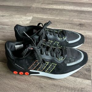 Adidas LA Trainer 3 Shoes Youth Size 6 or Women’s Size 7